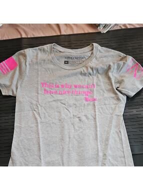 Grunt Style Women's Gray Pink Graphic T-Shirt Medium 'Mom' Quote Jersey